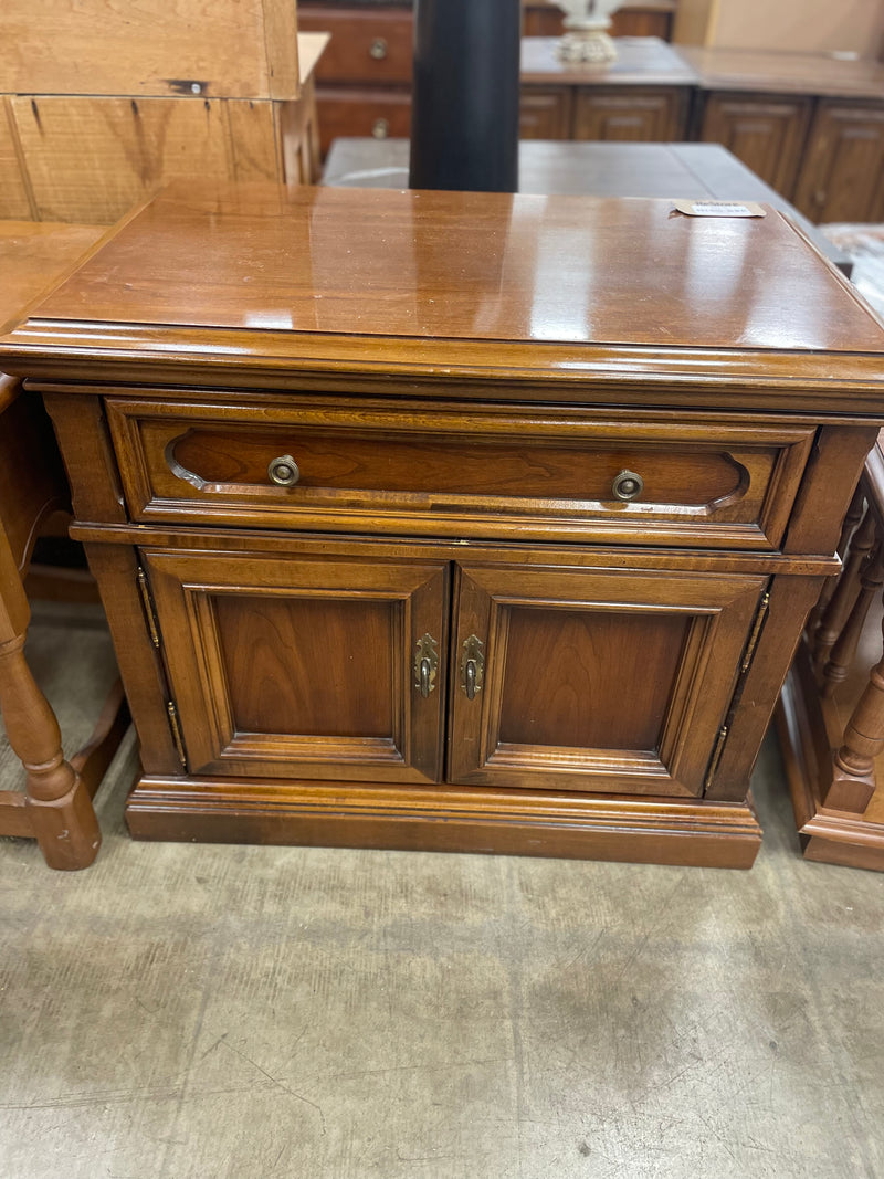 Wooden Accent Table With 1 Drawer