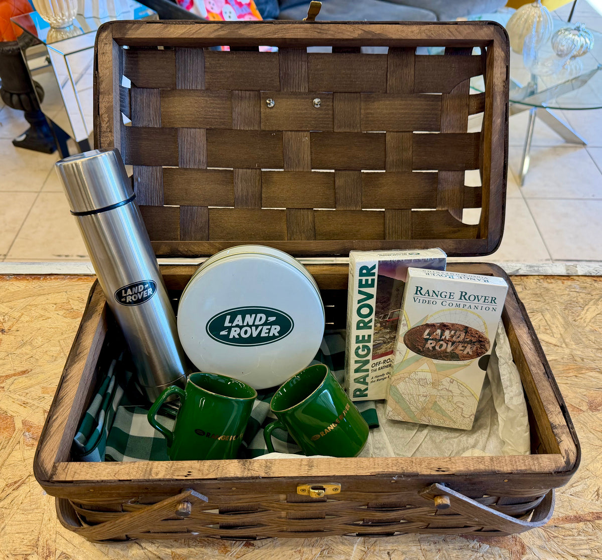 Vintage Land Rover Heritage Woven Picnic Hamper Set with Enamel Emblem and Gear