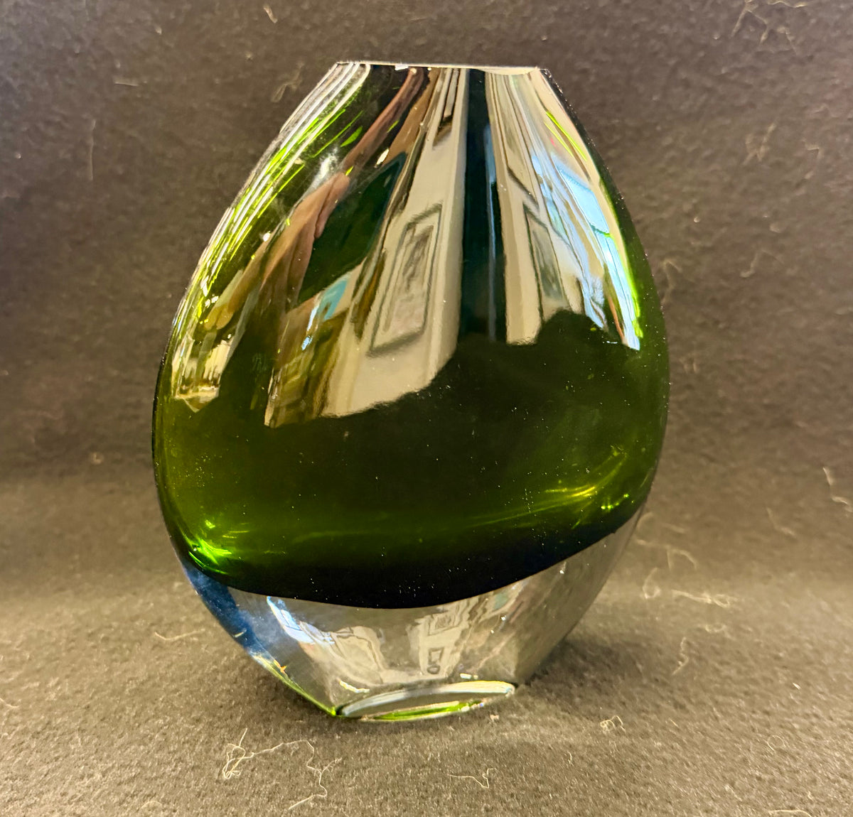 Mid-Century Modern Italian Emerald Green Sommerso Art Glass Pocket Vase