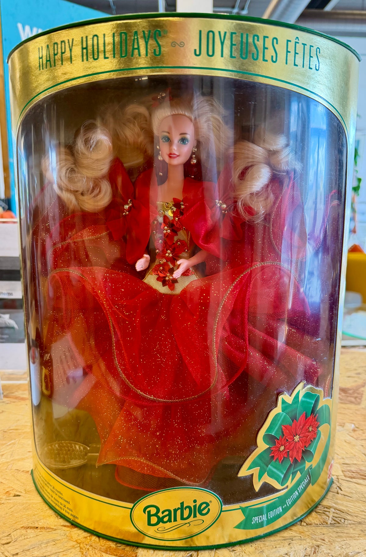 Vintage 1993 Special Edition Happy Holidays Barbie Doll (Model 10824)