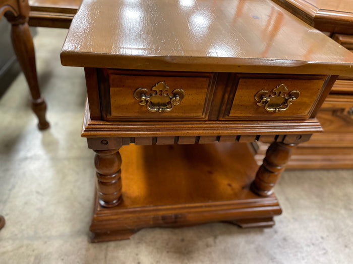 Wooden Nightstand With 1 Drawer And Lower Shelf