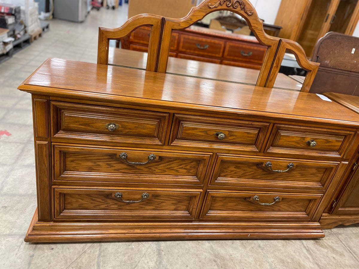 7 Drawer Dresser With Mirror