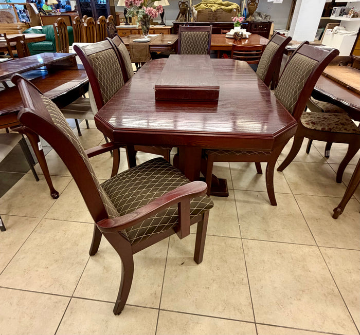 Traditional Mahogany Dining Suite with Diamond-Pattern Upholstered Chairs (AS IS)