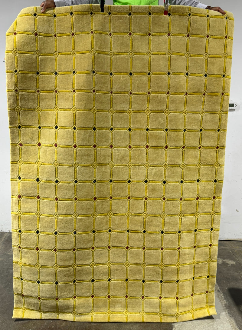 5.5' x 7.75' Yellow Pattern Rug