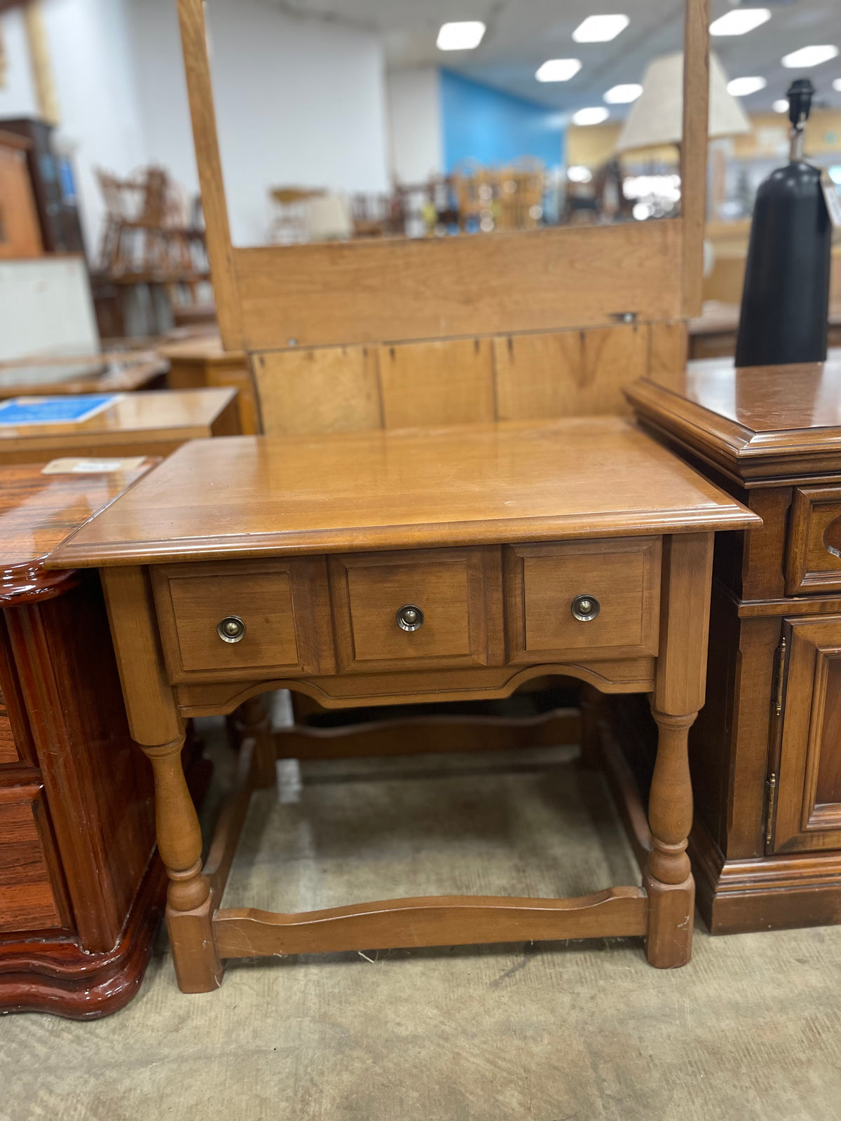 3 Knob Single Drawer Accent Table