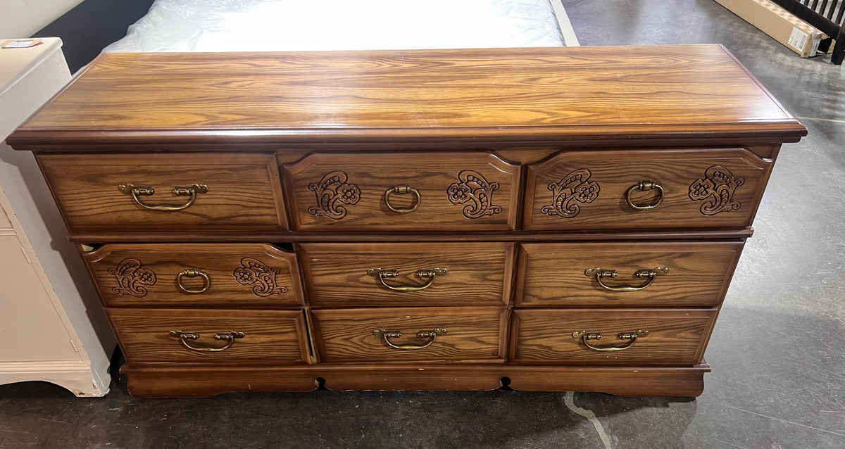 Vienna Nine-Drawer Dresser
