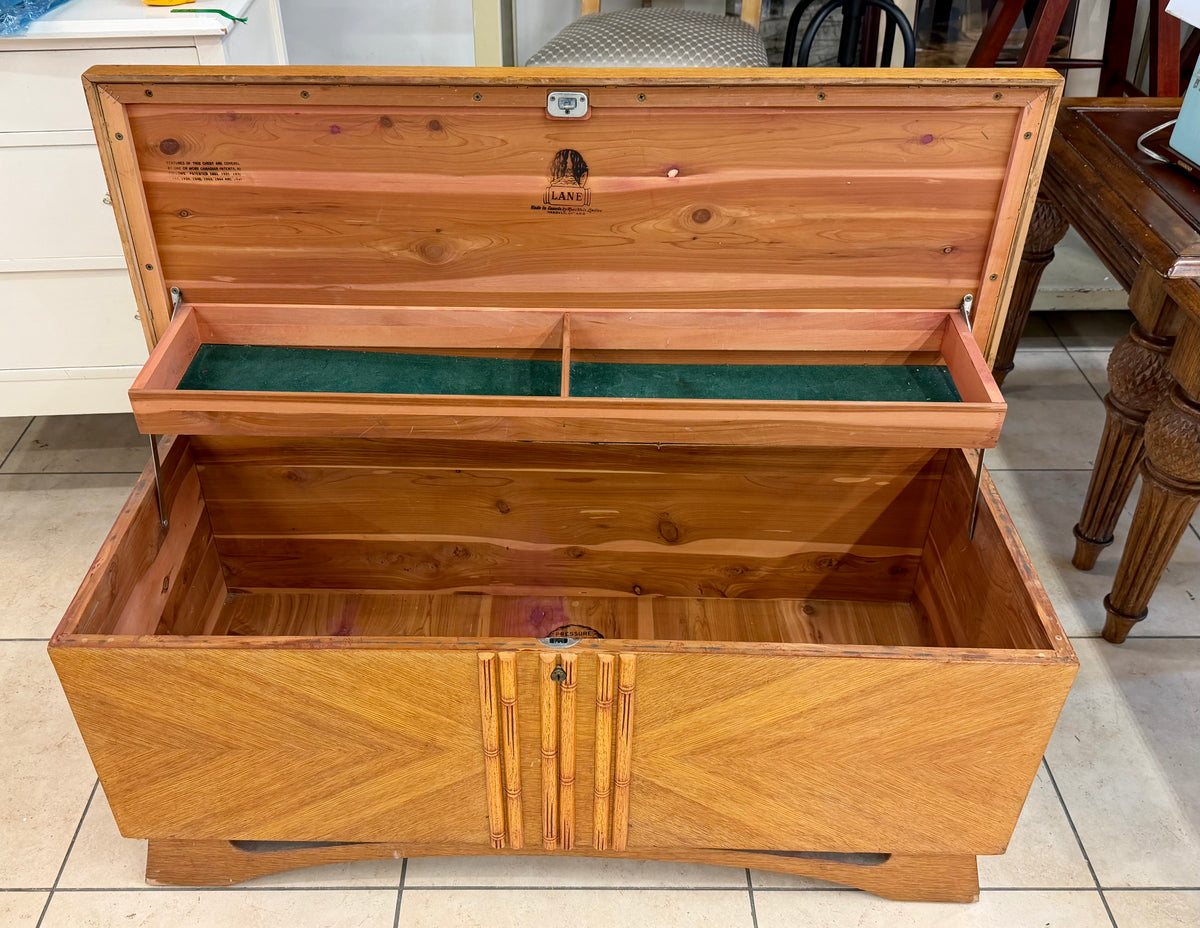 Vintage Lane-Knechtels Canadian Art Deco Waterfall Cedar Blanket Chest