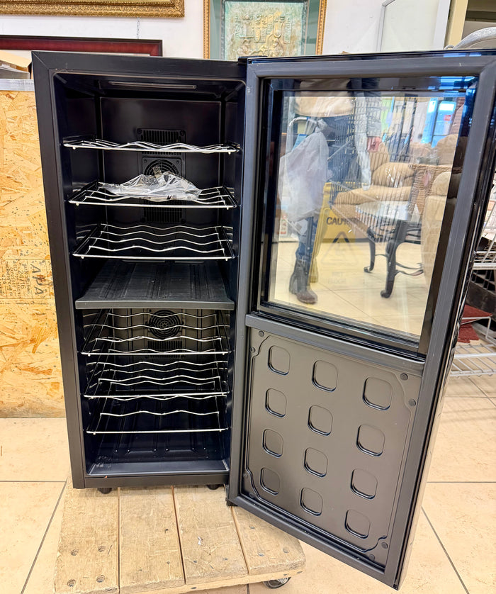 Koolatron 24-Bottle Dual Zone Wine Cellar – Mirrored Glass Door – Model WC24MG