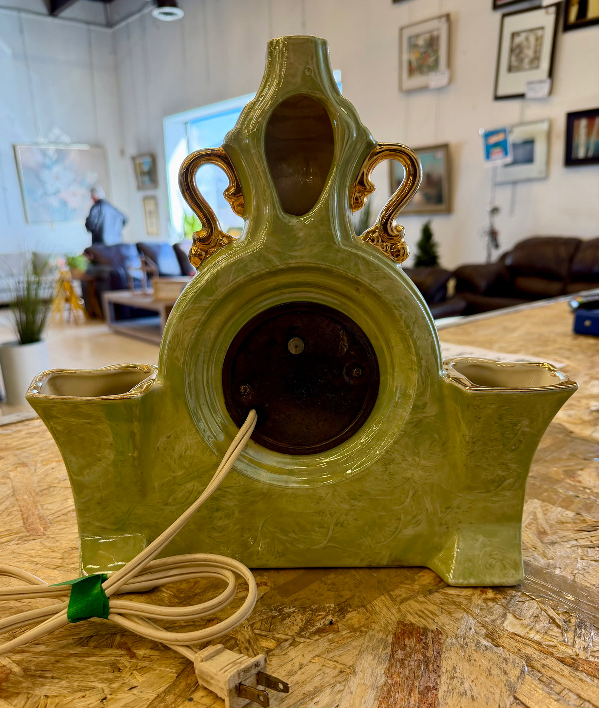 Vintage 1950s Lanshire "Self-Starting" Ceramic Planter Clock - Seafoam Green & 22k Gold
Description