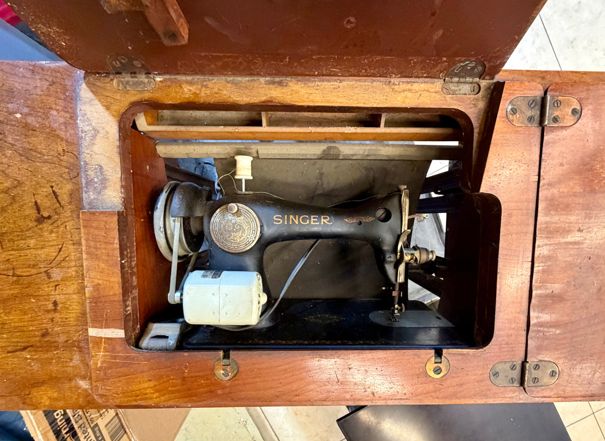 Antique 5-Drawer Singer Treadle Sewing Machine with Cast Iron Base and Wood Cabinet