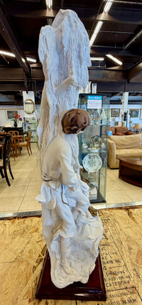 Enchanting Vintage Giuseppe Armani Figurine – A Musical Romance in Porcelain.