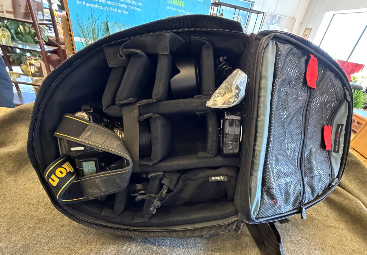 Nikon D50 DSLR Camera Bundle – 2 Lenses, Roots Bag & Complete Accessory Kit