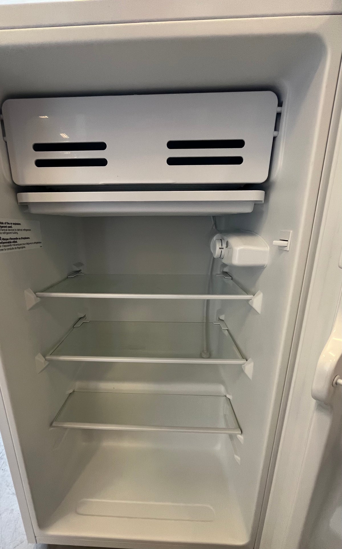 Chef Energy Star Compact Refrigerator with Internal Freezer