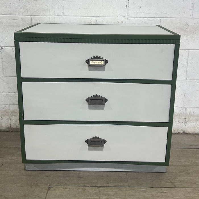 3-Drawer Dresser - Canada Cabinets