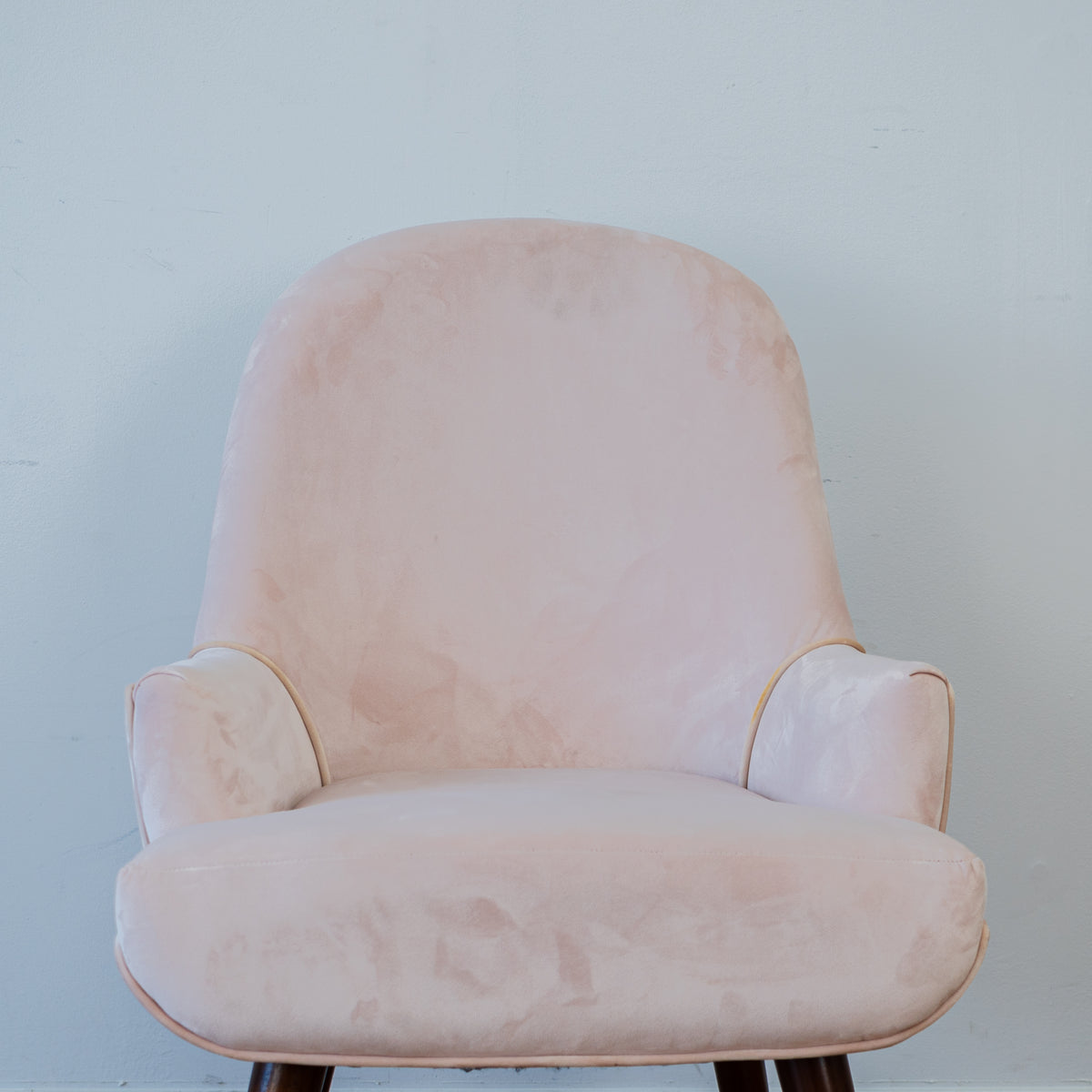 Curved Back Accent Chair in Pale Pink