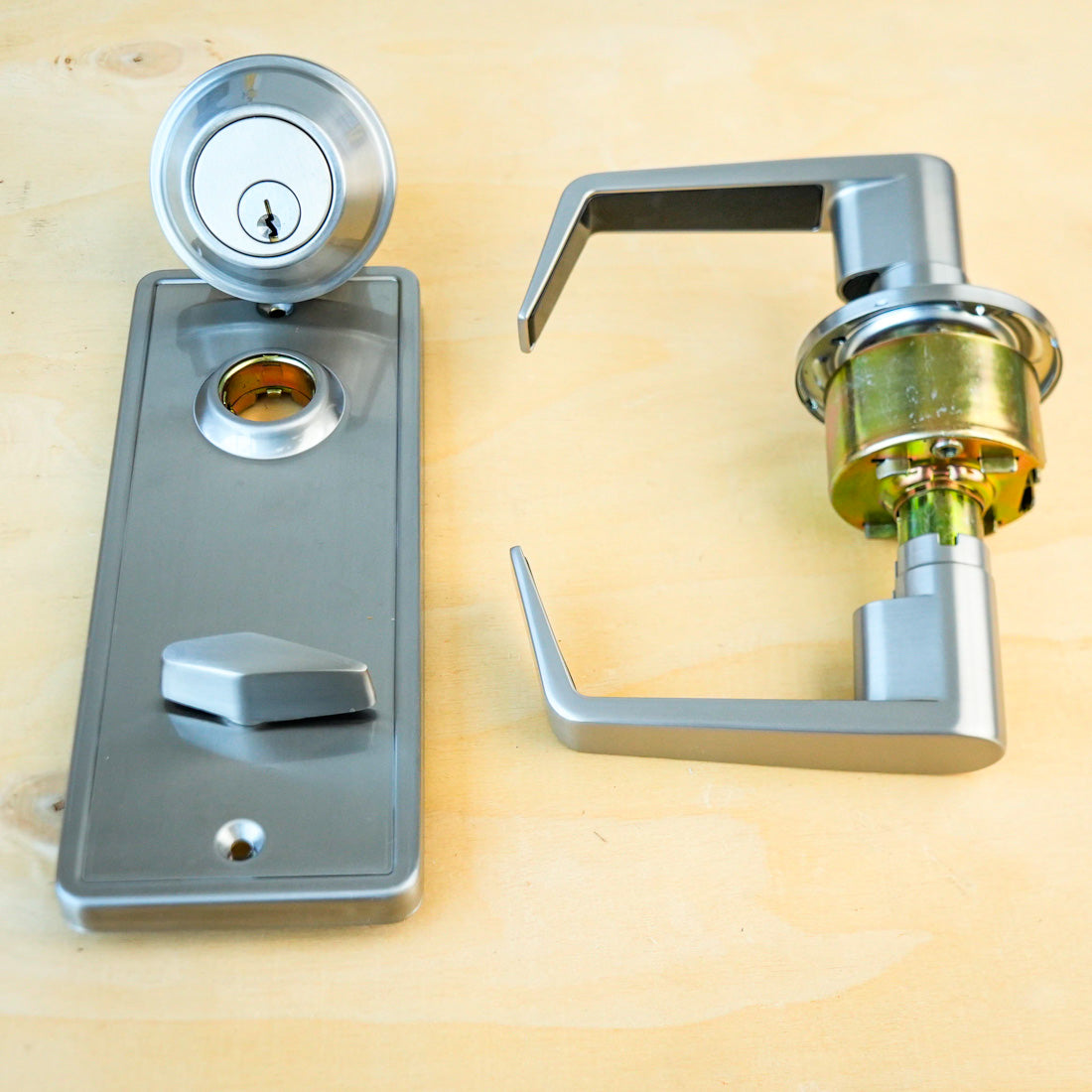 Dorex EM10 C15 Passage Lever – Medium Duty, Satin Nickel, Grade 2
