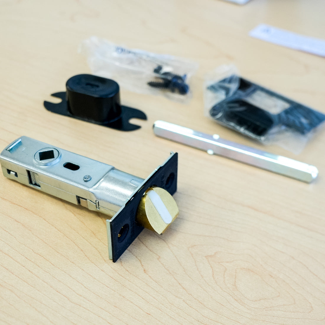 Baldwin Lever Latch in Black – 5513.102