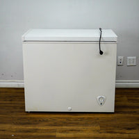 37x22x33 Inch Frigidaire Chest Freezer – Model FFFC07M4NW