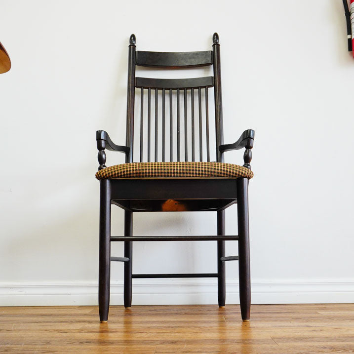 60-80-Inch Dining Table in Dark Wood with Leaf and 4 High-back Chairs