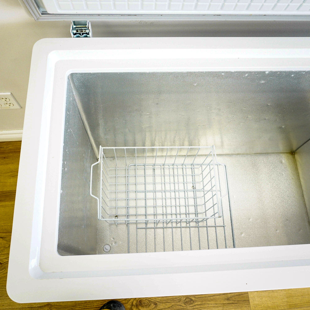 49x25x33-Inch Danby Freestanding Chest Freezer with Basket