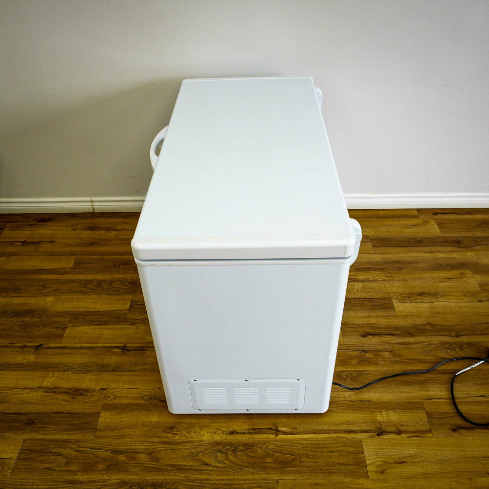 49x25x33-Inch Danby Freestanding Chest Freezer with Basket