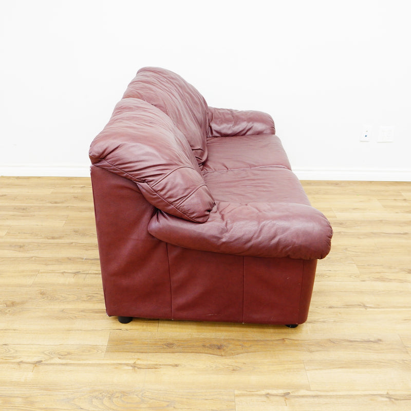 2-Seater Sofa in Maroon Leather – 66x32x32-Inch