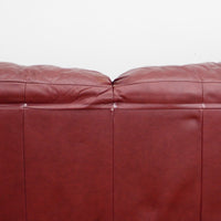 2-Seater Sofa in Maroon Leather – 66x32x32-Inch
