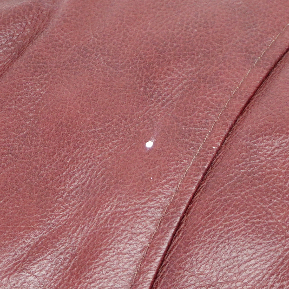 2-Seater Sofa in Maroon Leather – 66x32x32-Inch