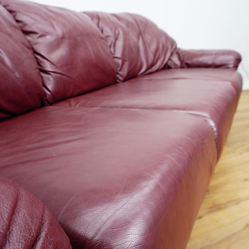 3-Seater Sofa in Maroon Leather – 86x32x32-Inch