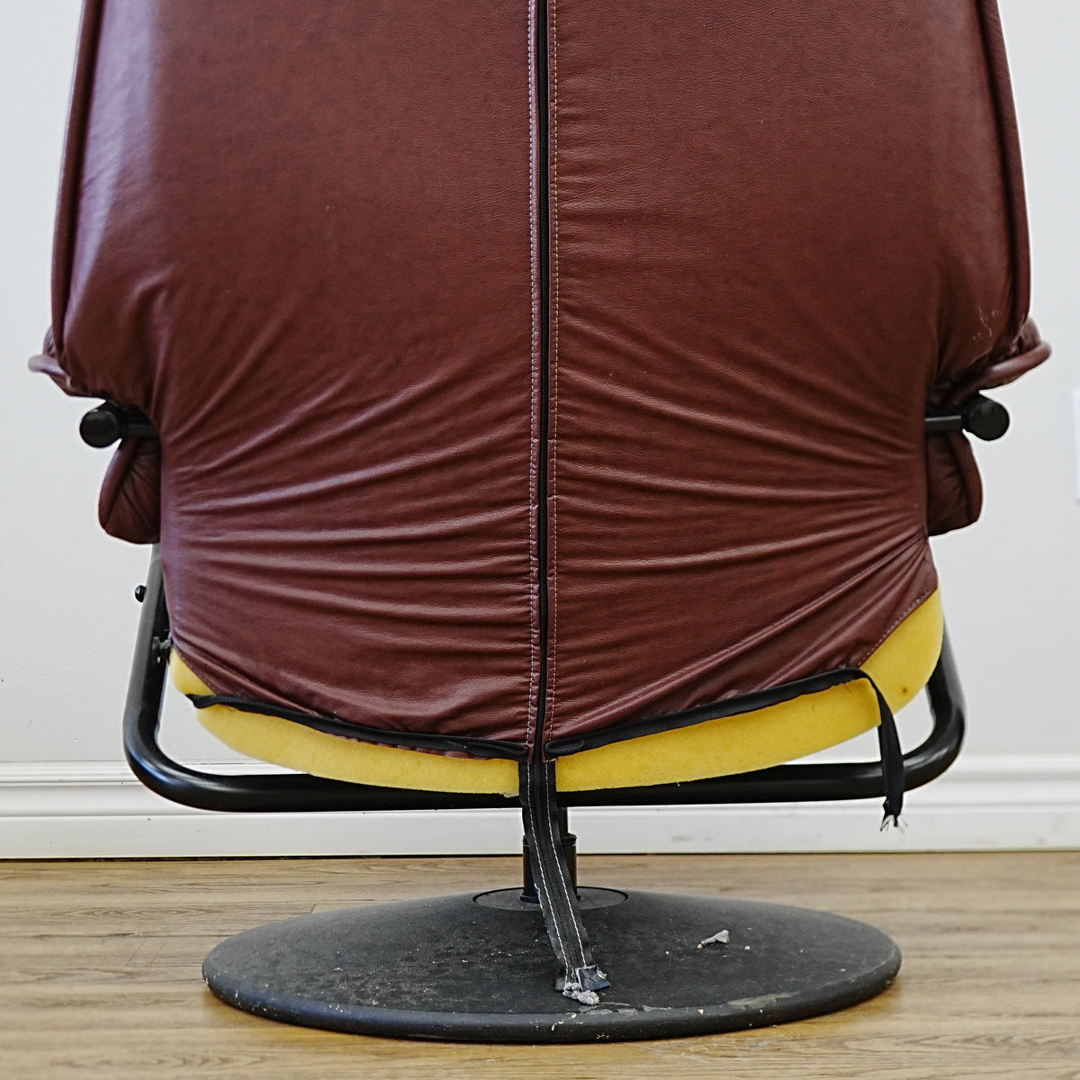 Swivel Recliner Chair in Maroon Leather – 27x24x39-Inch