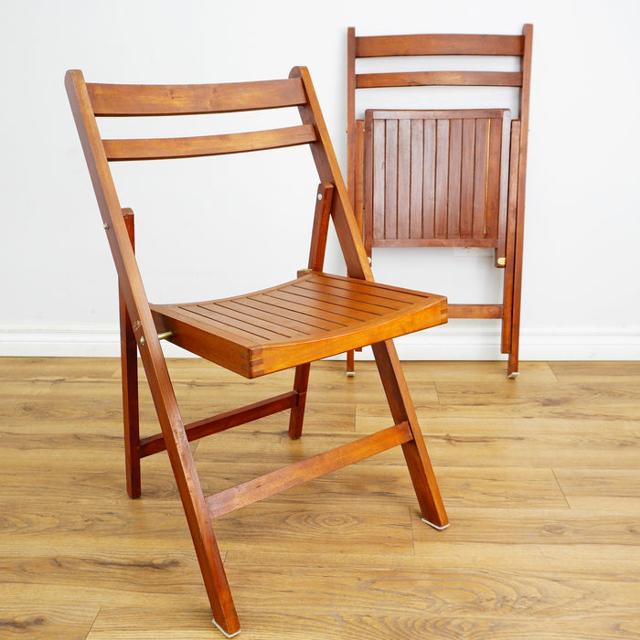 Set of 2 Wooden Slatted Folding Chair – 1.75-Inch Collapsed Depth