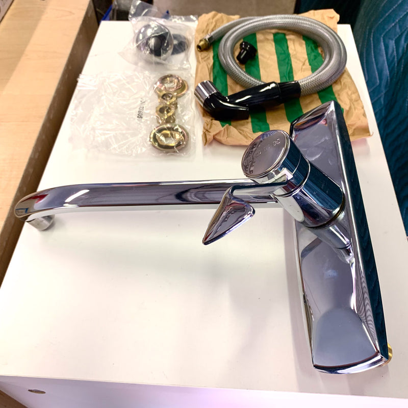 Moen Single-Handle Kitchen Faucet Set - Chrome Finish