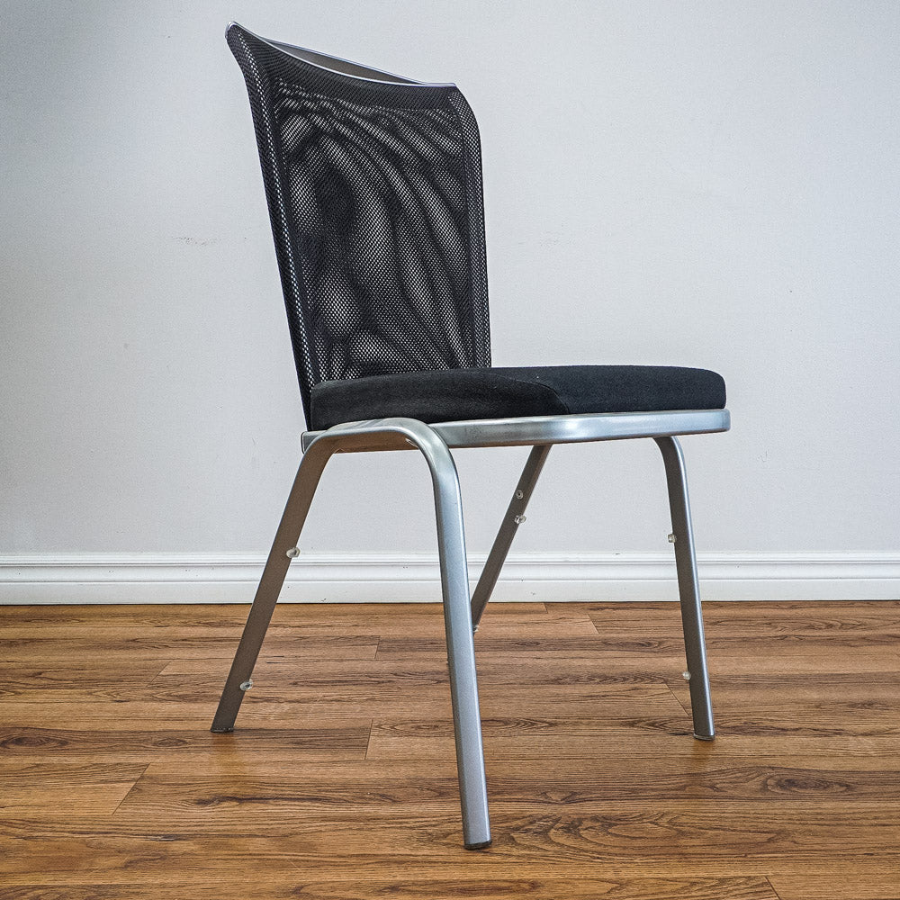 18.5‑Inch W Chair, Silver Metal Base, Black Mesh Backrest, Upholstery Seat