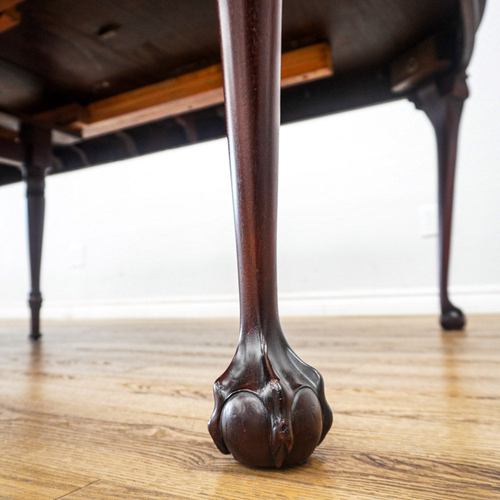 96-Inch Queen Anne Dining Table With 3 Leaves And 8 Chairs