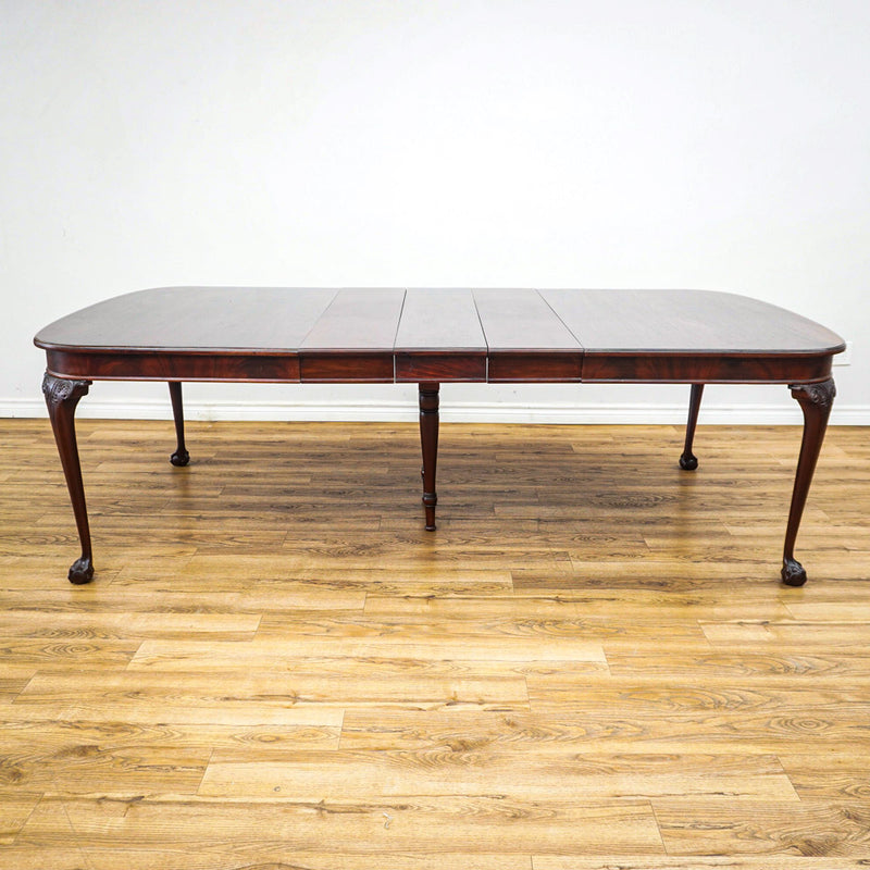96-Inch Queen Anne Dining Table With 3 Leaves And 8 Chairs