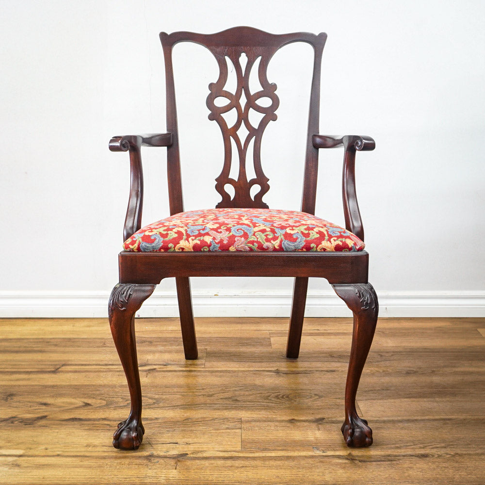 96-Inch Queen Anne Dining Table With 3 Leaves And 8 Chairs