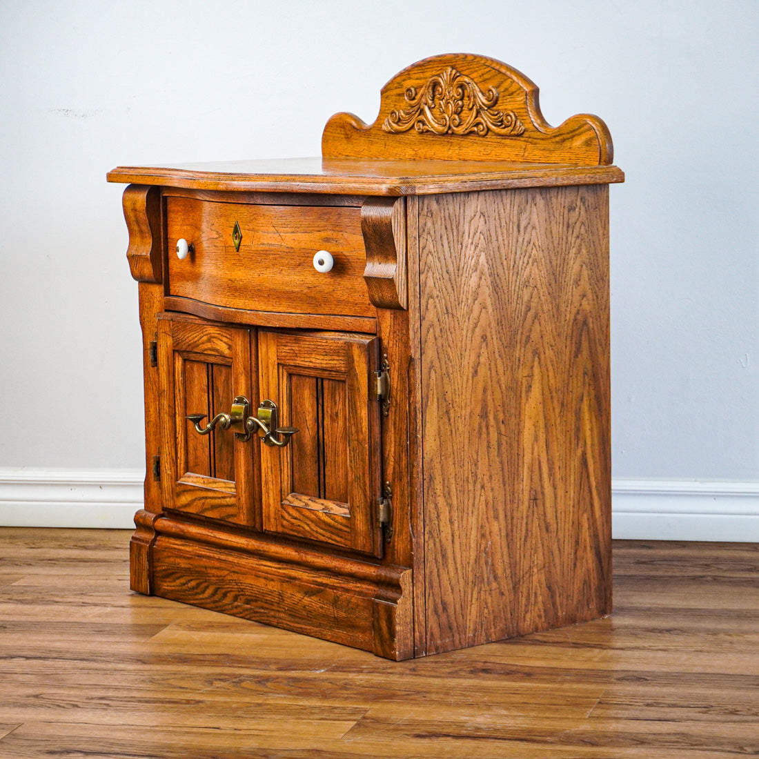 32-Inch W Hardwood Nightstand with 2-Door Cabinet & 1-Drawer