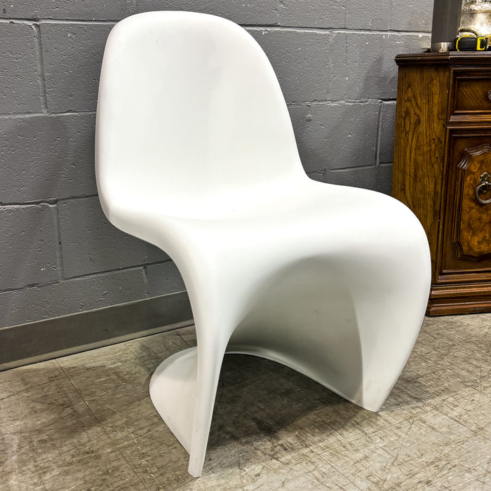 Modern Sculptural Chair in White