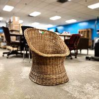 Wicker Accent Chair 25x30-Inch with Rounded Back