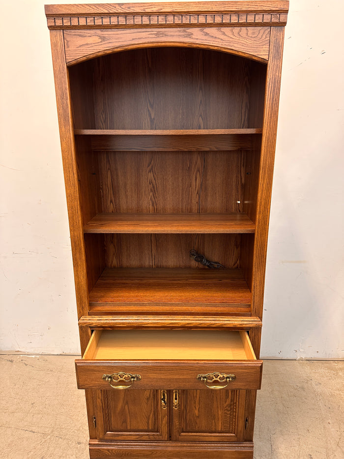 Large wooden Bookshelf