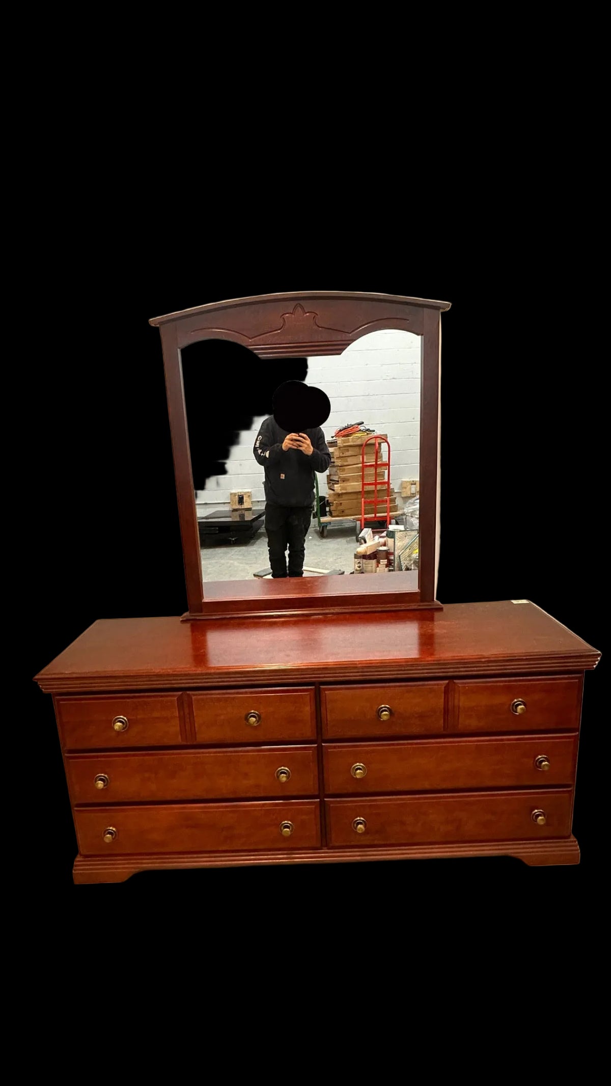 6 Drawer dresser w/ mirror
