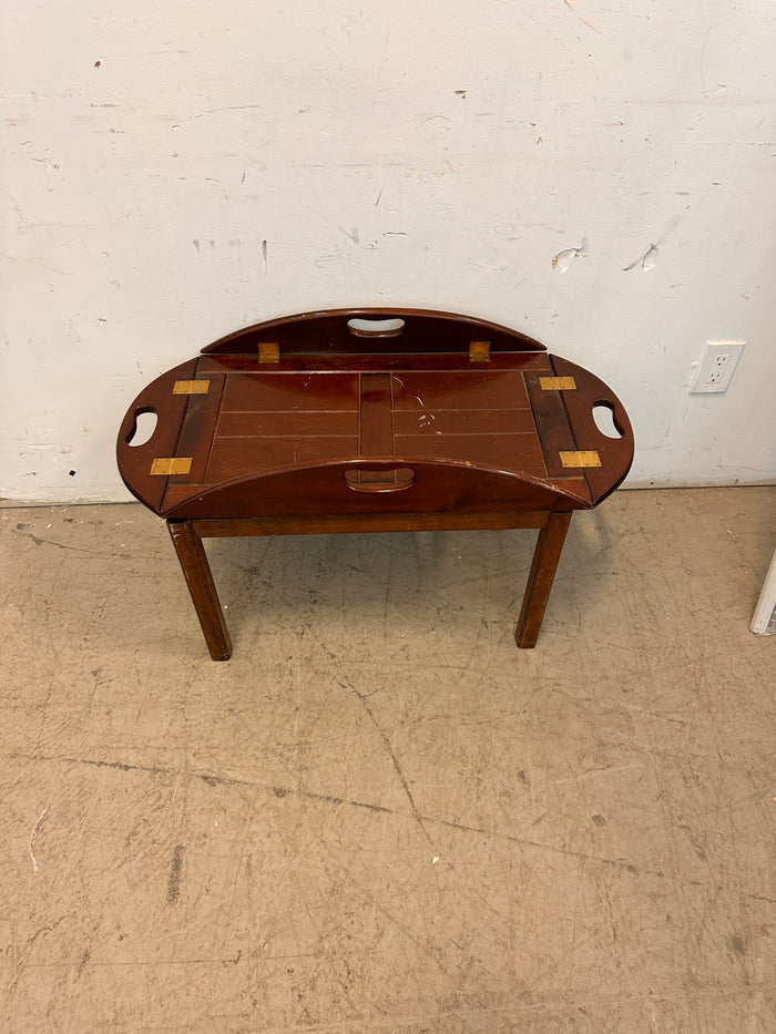 Wooden tray table