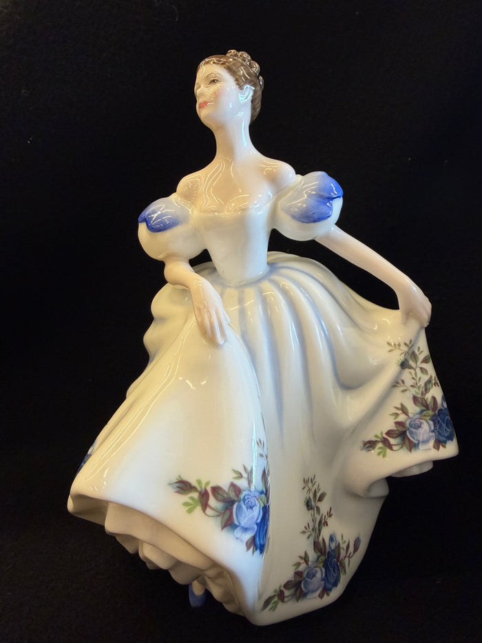 Elegant Royal Doulton Fine Bone China Figurine — "Beatrice" (HN 3263)