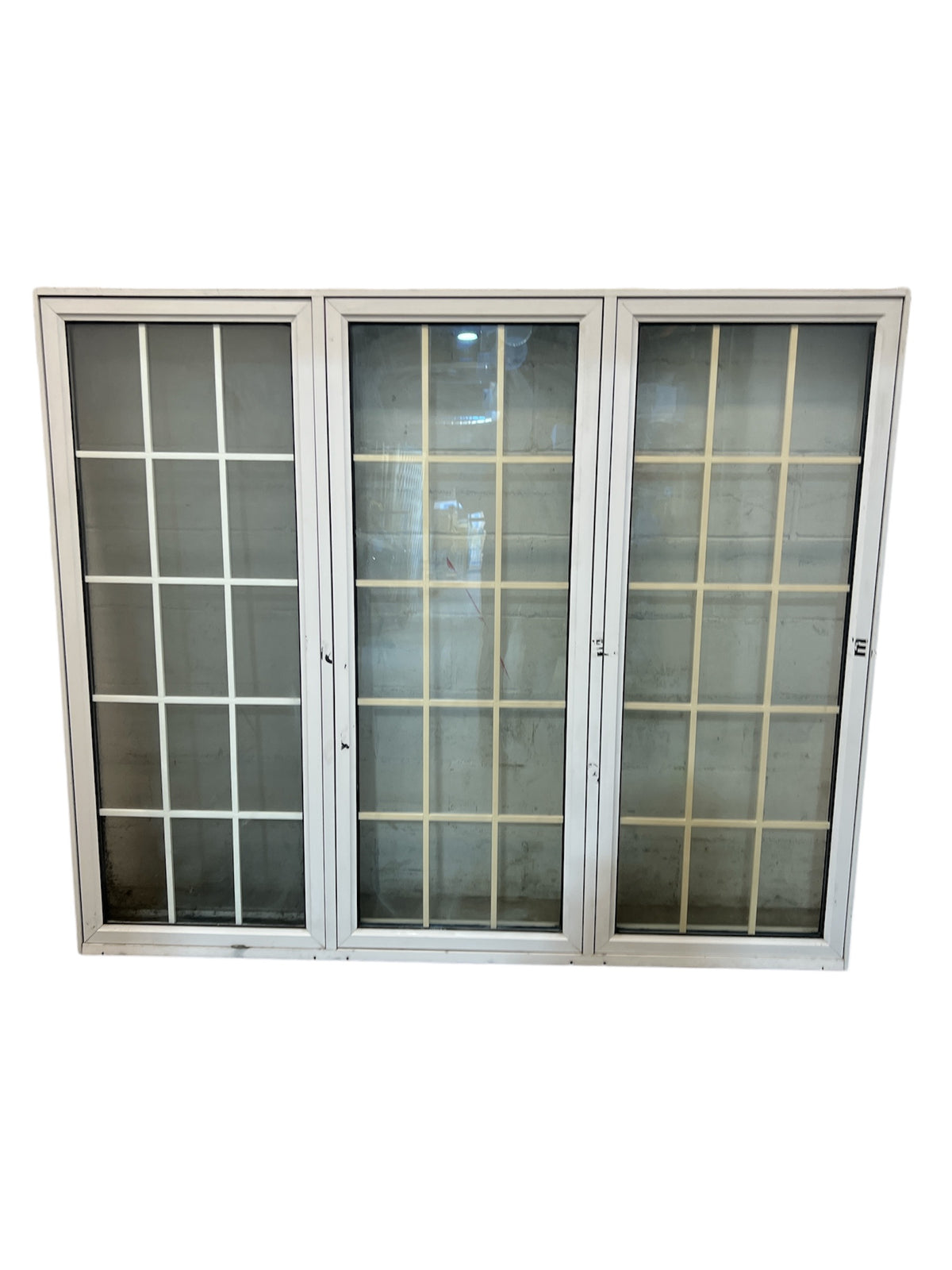 Sliding Window - 73.5 x 61