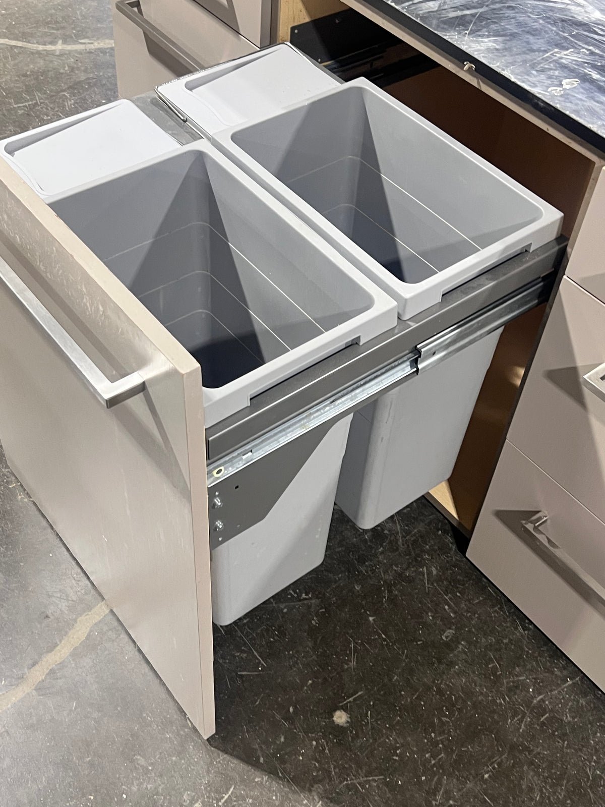 Gray Base Kitchen Set - 6 Cabinets
