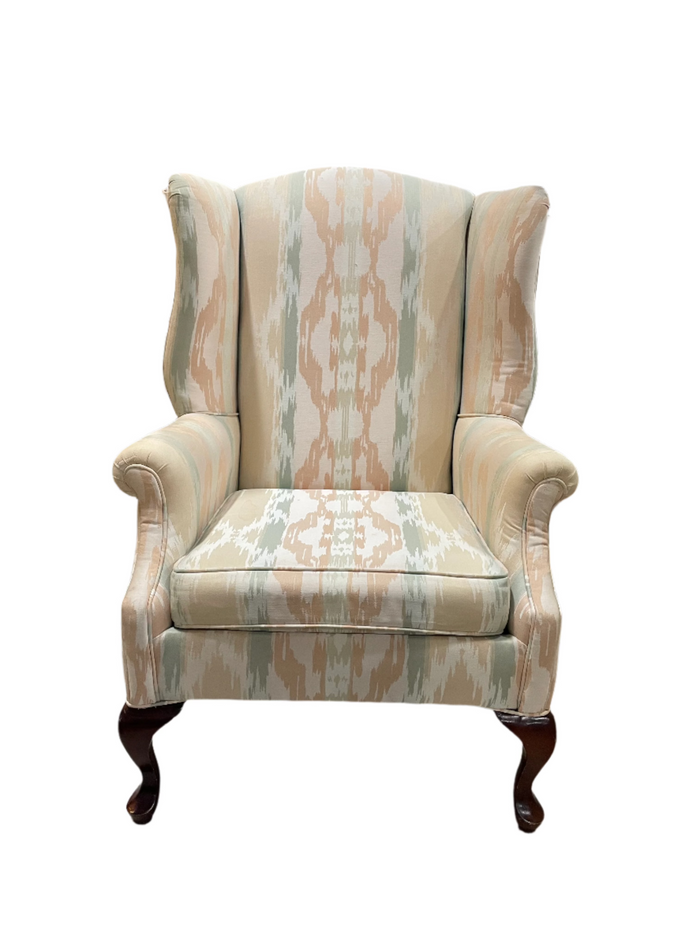 Armchair Peach in Color