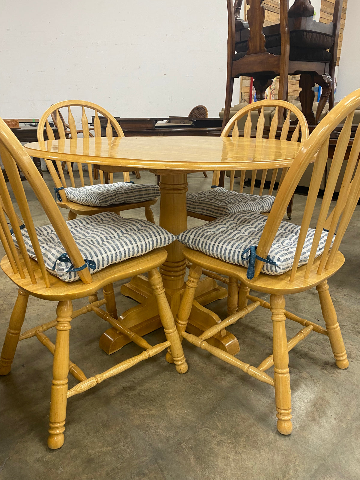 5 Piece Maple Finish Dinette Set