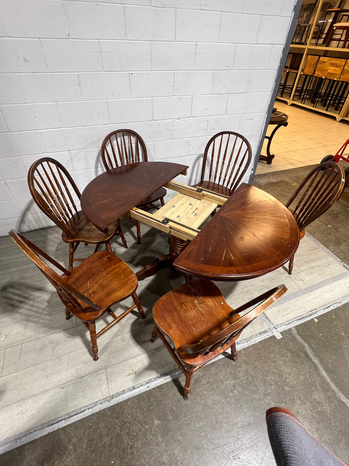 Dining Table with set of 6 chairs