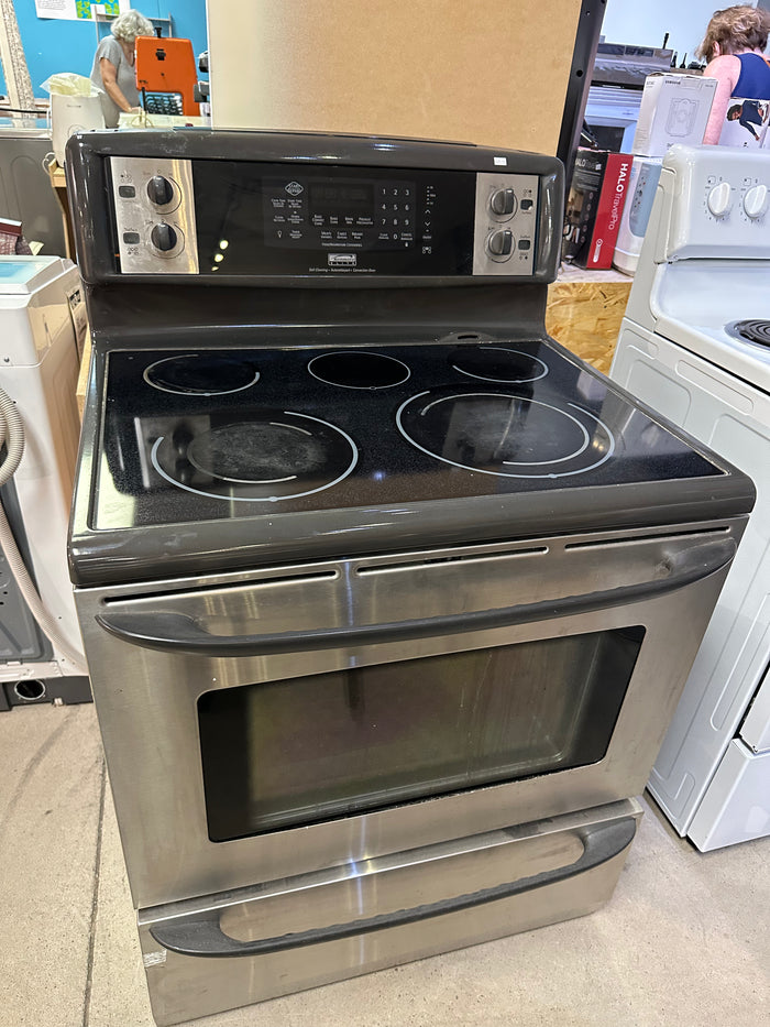 Black and stainless steel Electric Stove