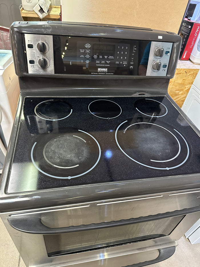 Black and stainless steel Electric Stove